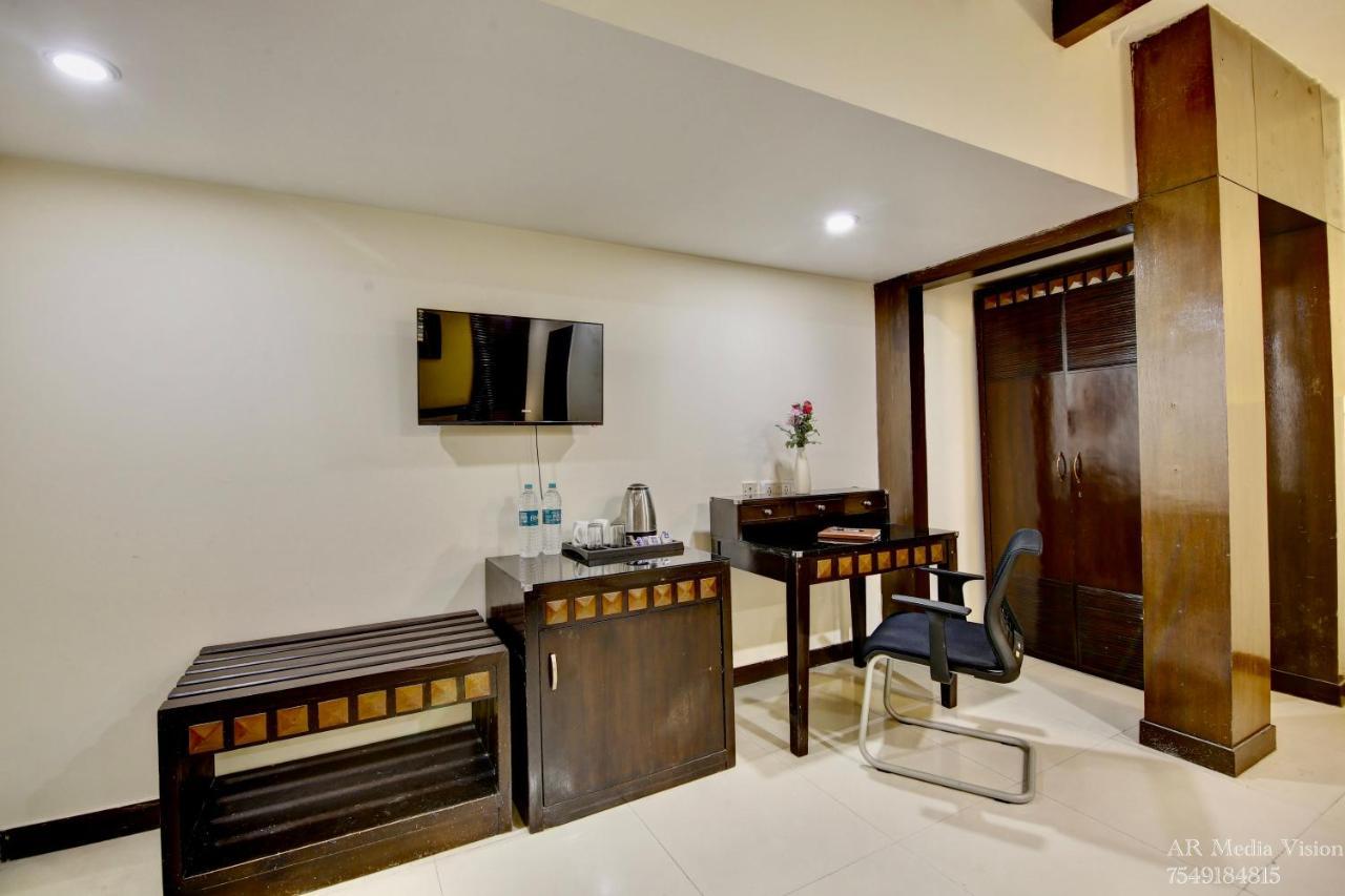 Lime Stays B&B Gk-2 At Greater Kailash Metro South Delhi Nearby Saket Select City Nova Deli Exterior foto