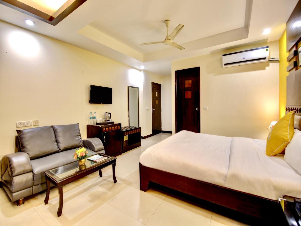 Lime Stays B&B Gk-2 At Greater Kailash Metro South Delhi Nearby Saket Select City Nova Deli Exterior foto