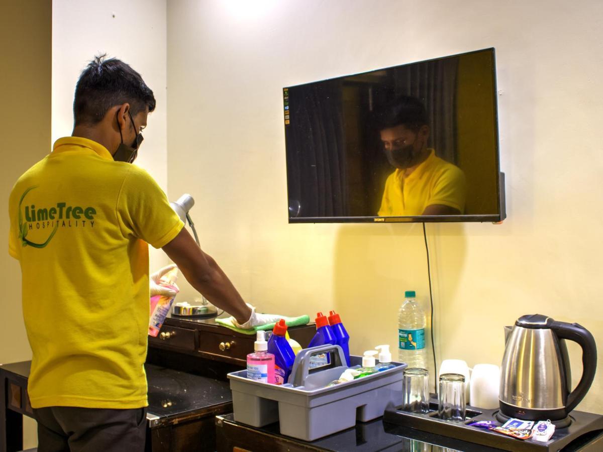 Lime Stays B&B Gk-2 At Greater Kailash Metro South Delhi Nearby Saket Select City Nova Deli Exterior foto